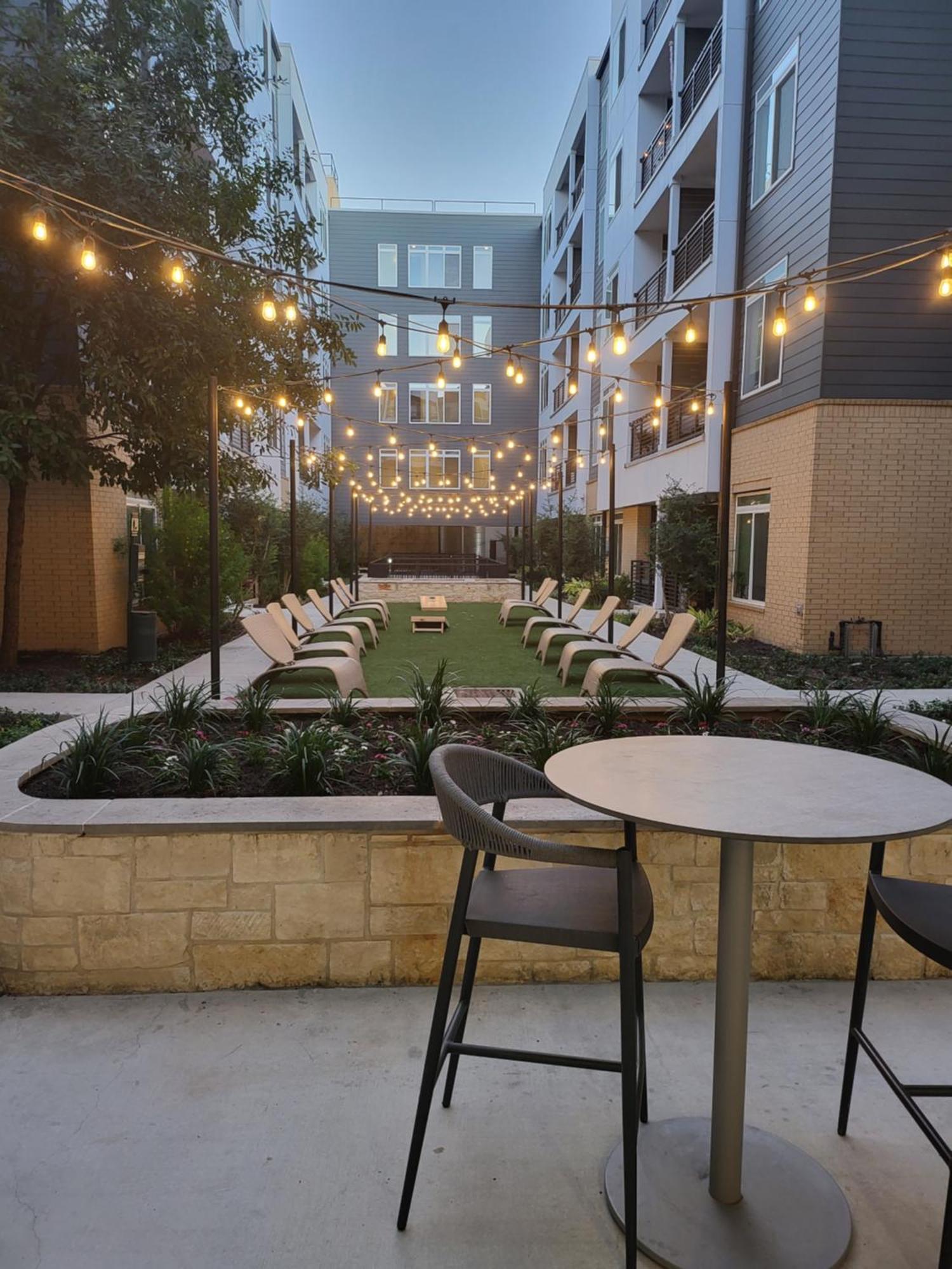 Beautiful Condo On Riverwalk W King Ste Free Parking Pet Friendly Centrally Located On The Riverwalk San Antonio Exterior photo